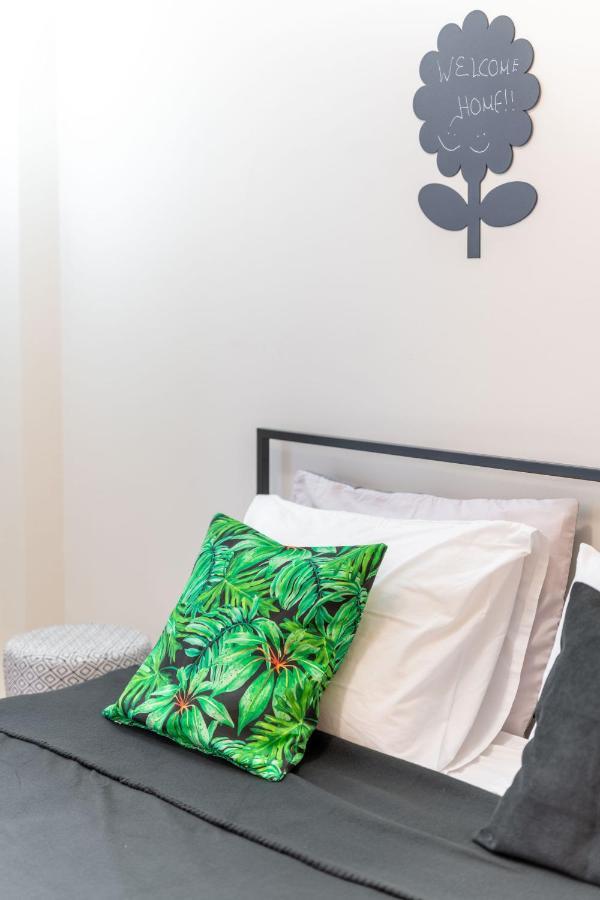 Apartamento Pink Flat Exarcheia Athens Netflix Exterior foto